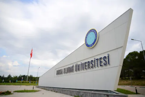 Uludağ universiteti